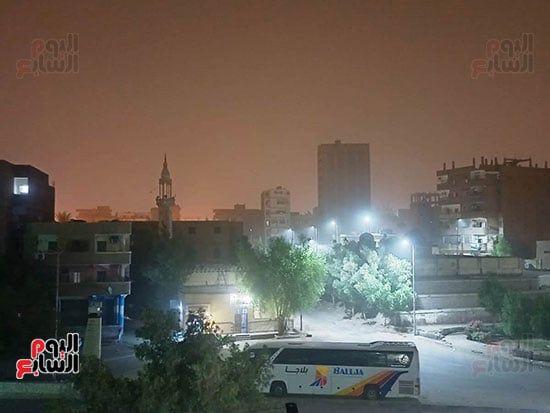 عاصفة ترابية تضرب أسوان (2) عاصفة ترابية تضرب أسوان (2)