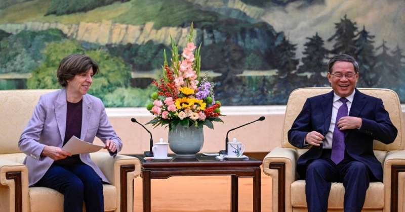 وزيرة الخارجية الفرنسية تبدأ زيارة للصين تركز على الشرق الأدنى