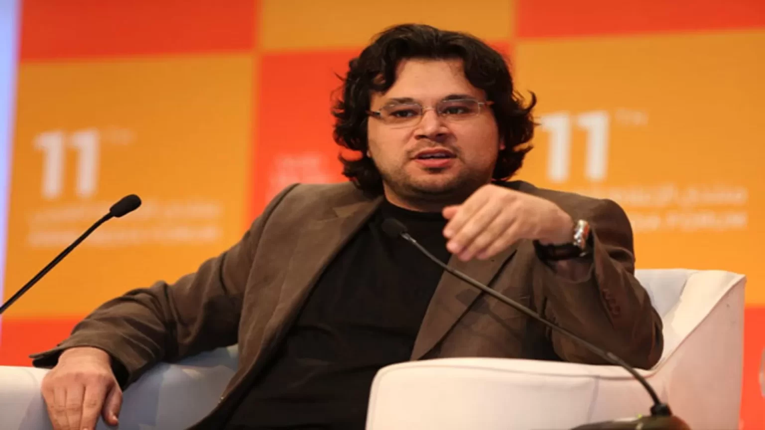 البرغوثي ينقلب على نصر الله بعد قصائد المدح: “إن لم يكن الآن فمتى؟!”  وطن