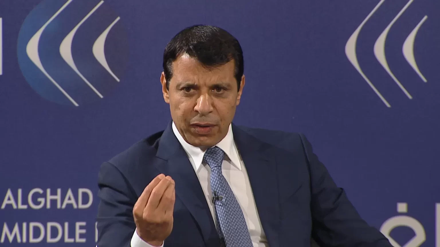 فرانس24: هل يستطيع محمد دحلان قيادة غزة حال انتهاء سيطرة حماس؟  وطن