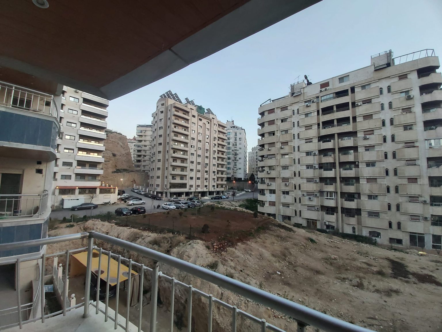 تنديد واسع بقرار صادم اتخذه نظام الأسد بحق الفلسطينيين في سوريا وطن