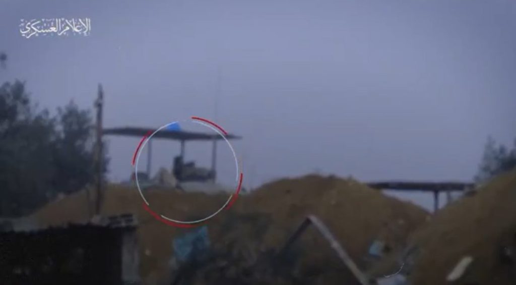 ليس مشهدا سينمائيا.. شاهد ما فعله قناص القسام برأس ضابط إسرائيلي وطن