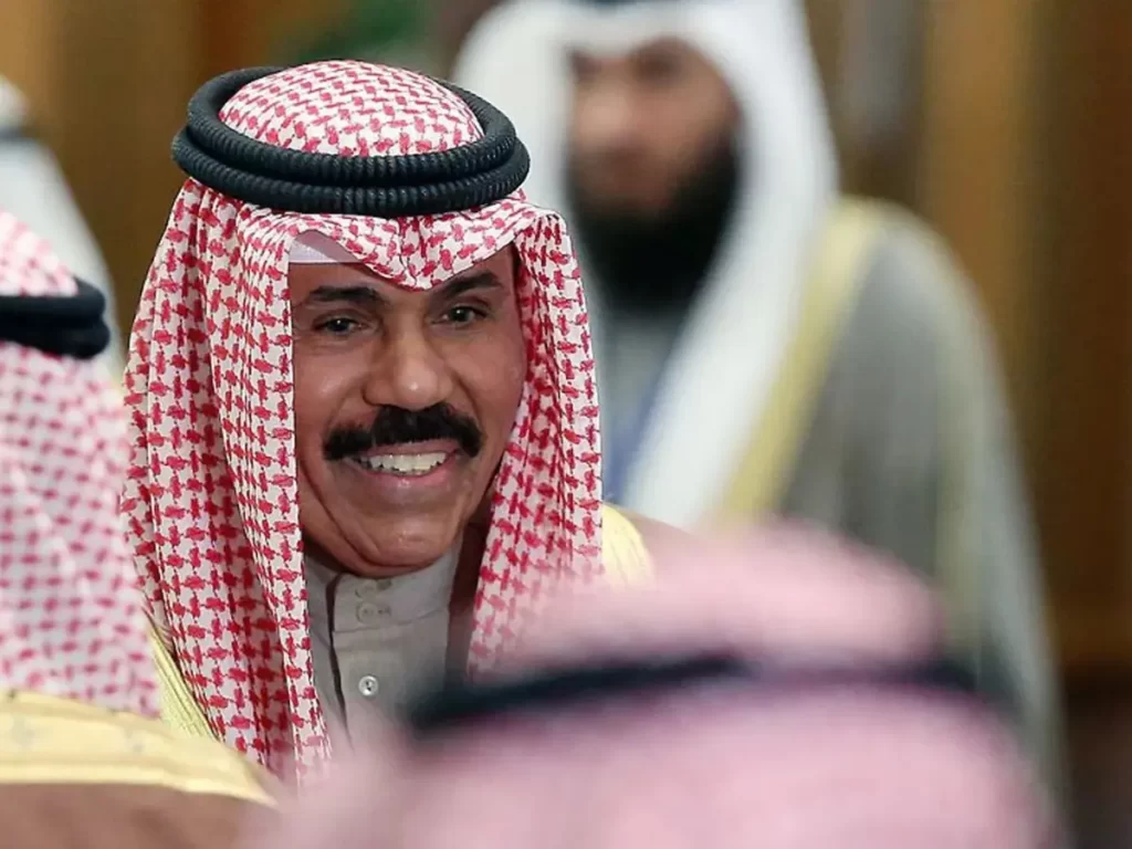 مصحف وكرسي الشيخ نواف بالمسجد الأقرب لقلبه وحديث مؤثر لإمامه (فيديو) وطن