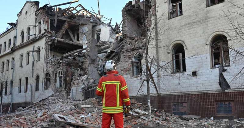 مقتل امرأة في هجوم روسي خارج خاركيف الأوكرانية