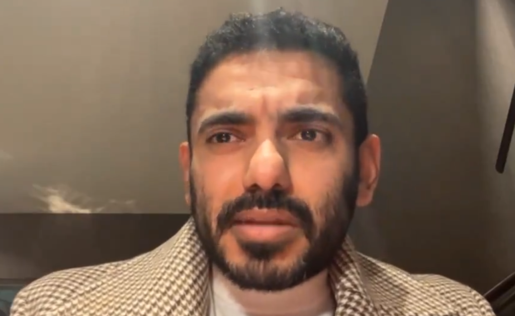 ناشط سعودي بارز: دول عربية تشارك سراً في العدوان على غزة (فيديو) وطن