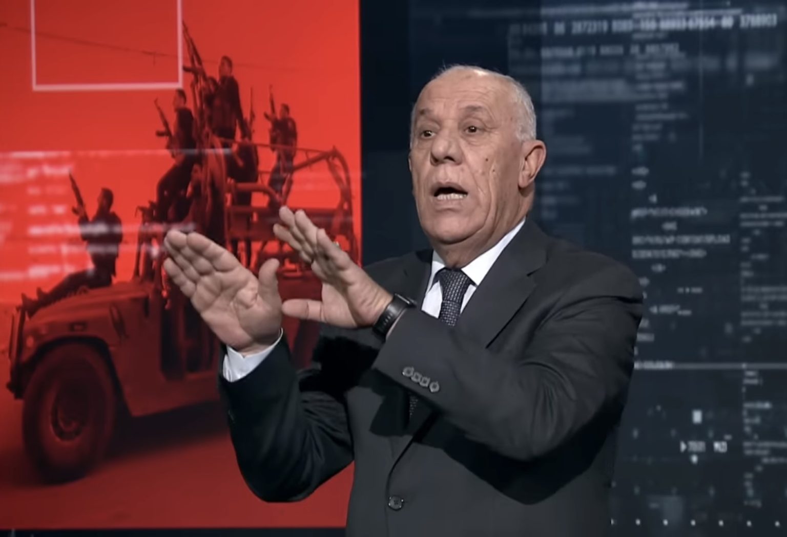 شاهد كيف تلقى الدويري “مفاجأة” الجزيرة؟.. وحقيقة تواصله مع أبو عبيدة وطن