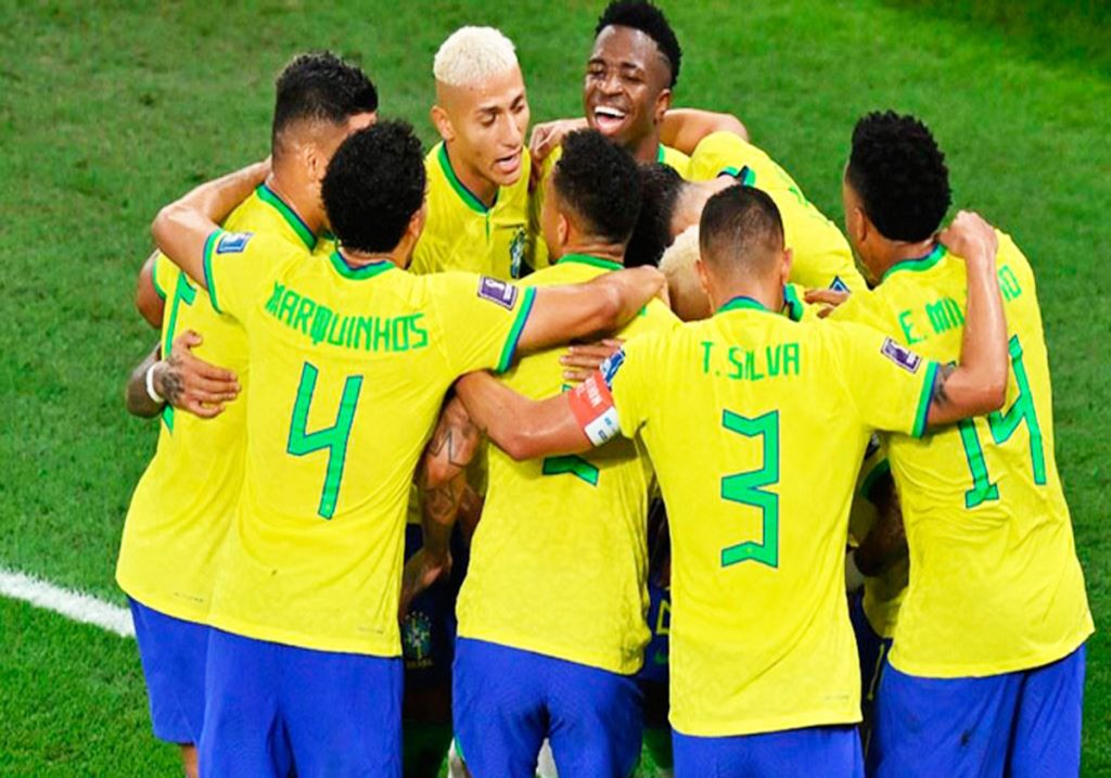 بعد رفض أنشيلوتي وتجديد عقده مع الريال.. هذا هو مدرب منتخب البرازيل الجديد (فيديو) وطن