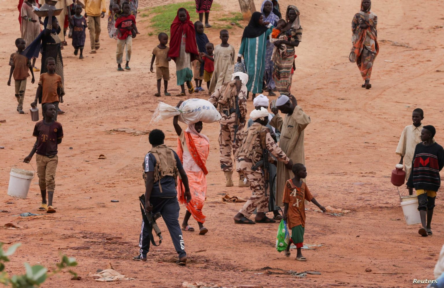 السودان يبدأ ترتيبات تهيئة المعابر والمطارات لمرور المساعدات