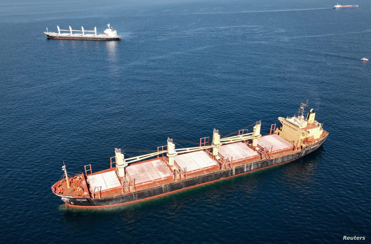 “سنتكوم”: غرق سفينة روبيمار يمثل خطرا بيئيا على البحر الأحمر