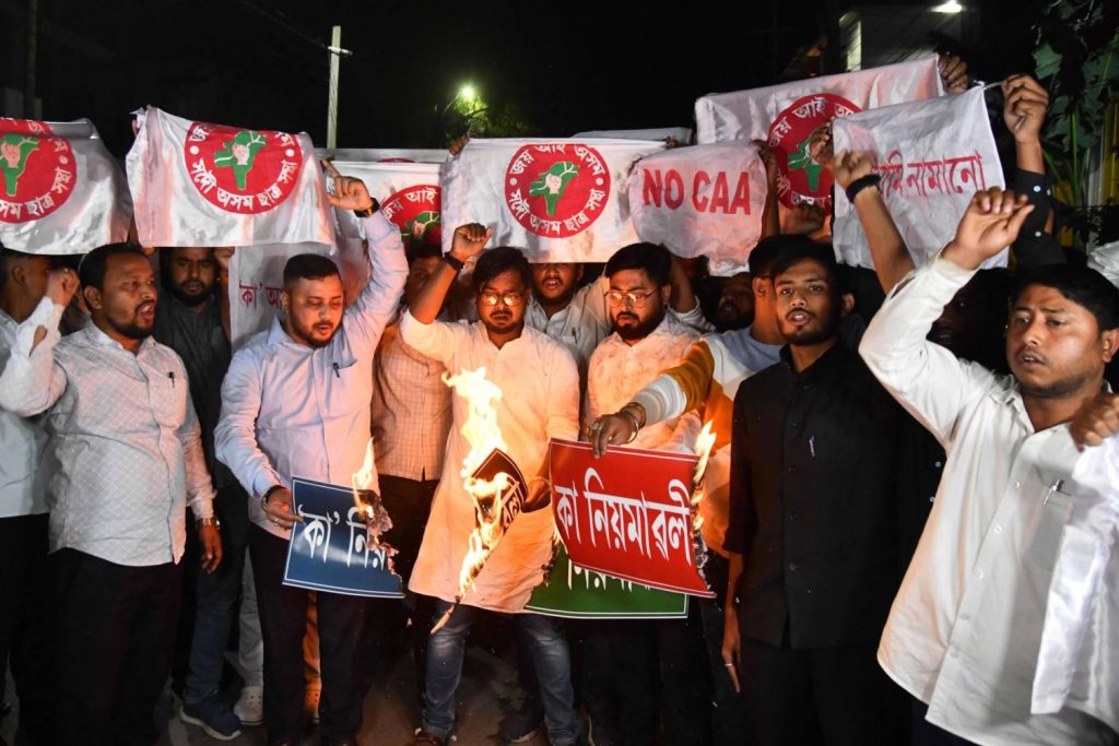 أثار مخاوف المسلمين والجماعات الحقوقية.. ما هو قانون المواطنة الجديد في الهند؟ وطن