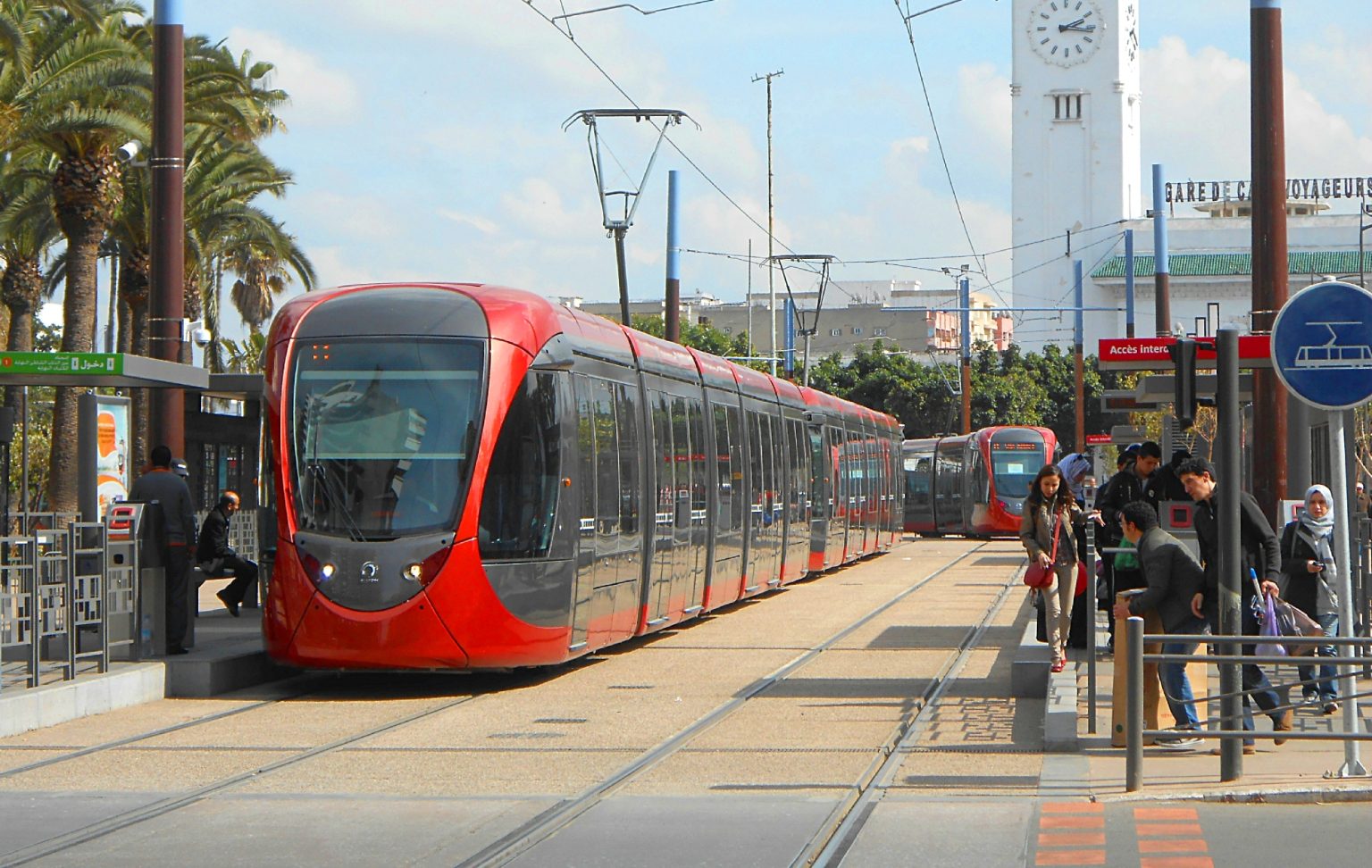 أمام غياب كبير للأعضاء.. جماعة البيضاء تمرر الزيادة في أسعار تذاكر “الطرامواي”
