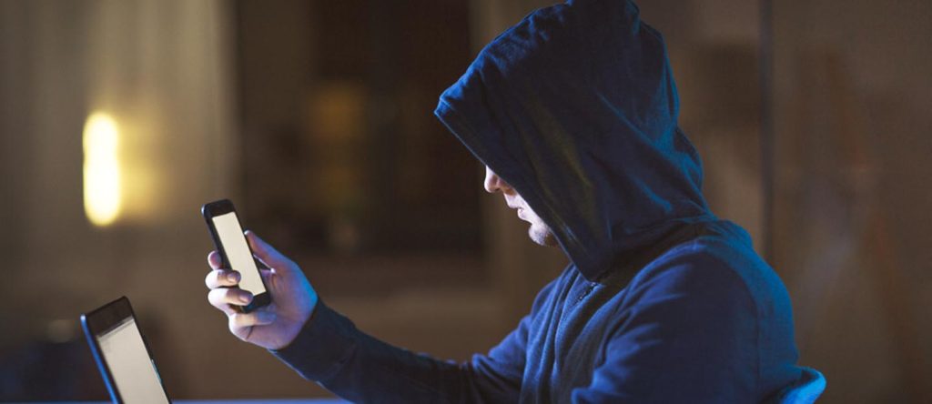 احذر منها .. الوسيلة الأكثر شيوعاً لاختراق الهواتف المتحركة