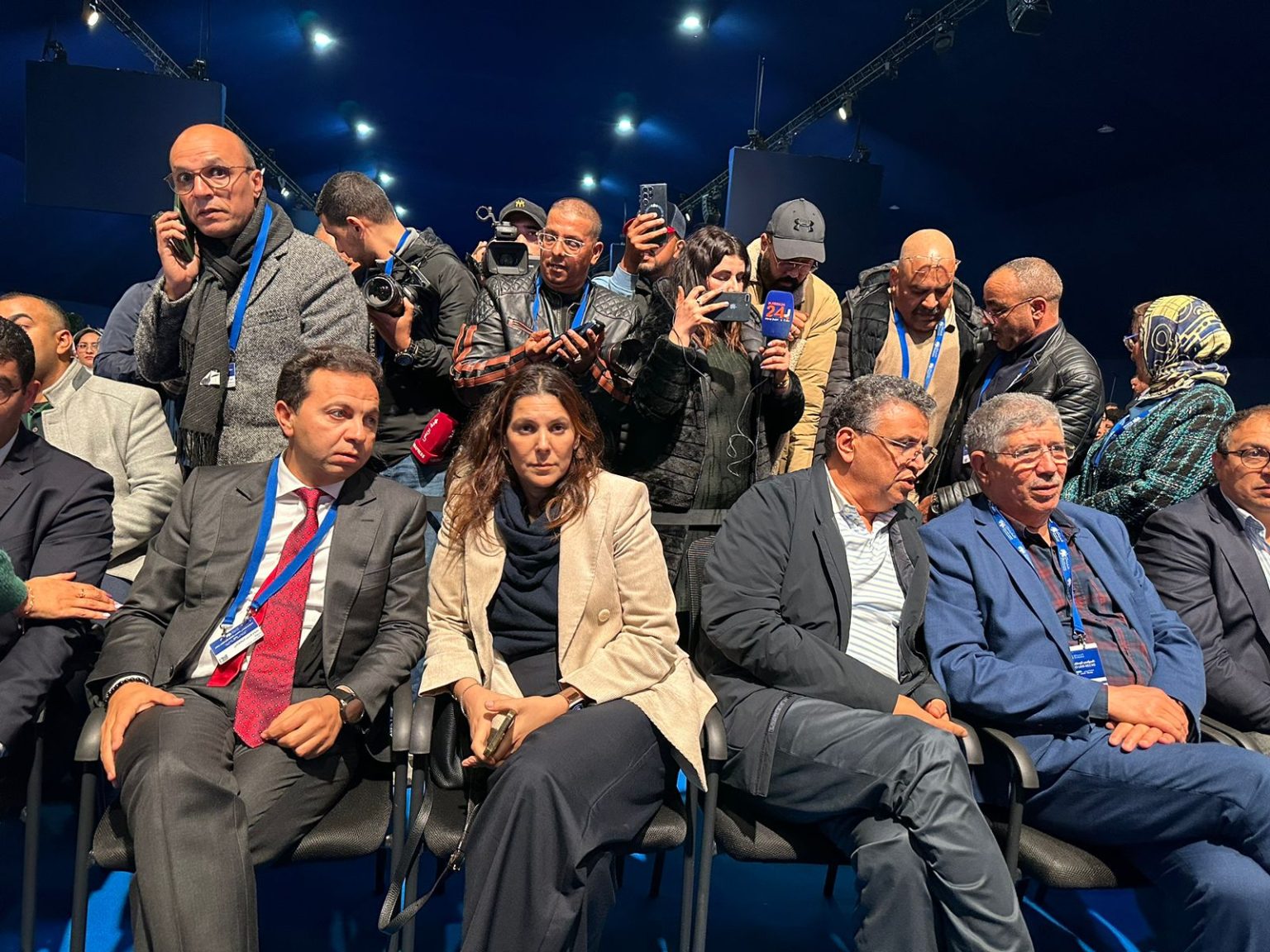 قيادة الأصالة والمعاصرة تستجوب الوزيرة بنعلي حول حيثيات وملابسات “القبلة الحميمية”