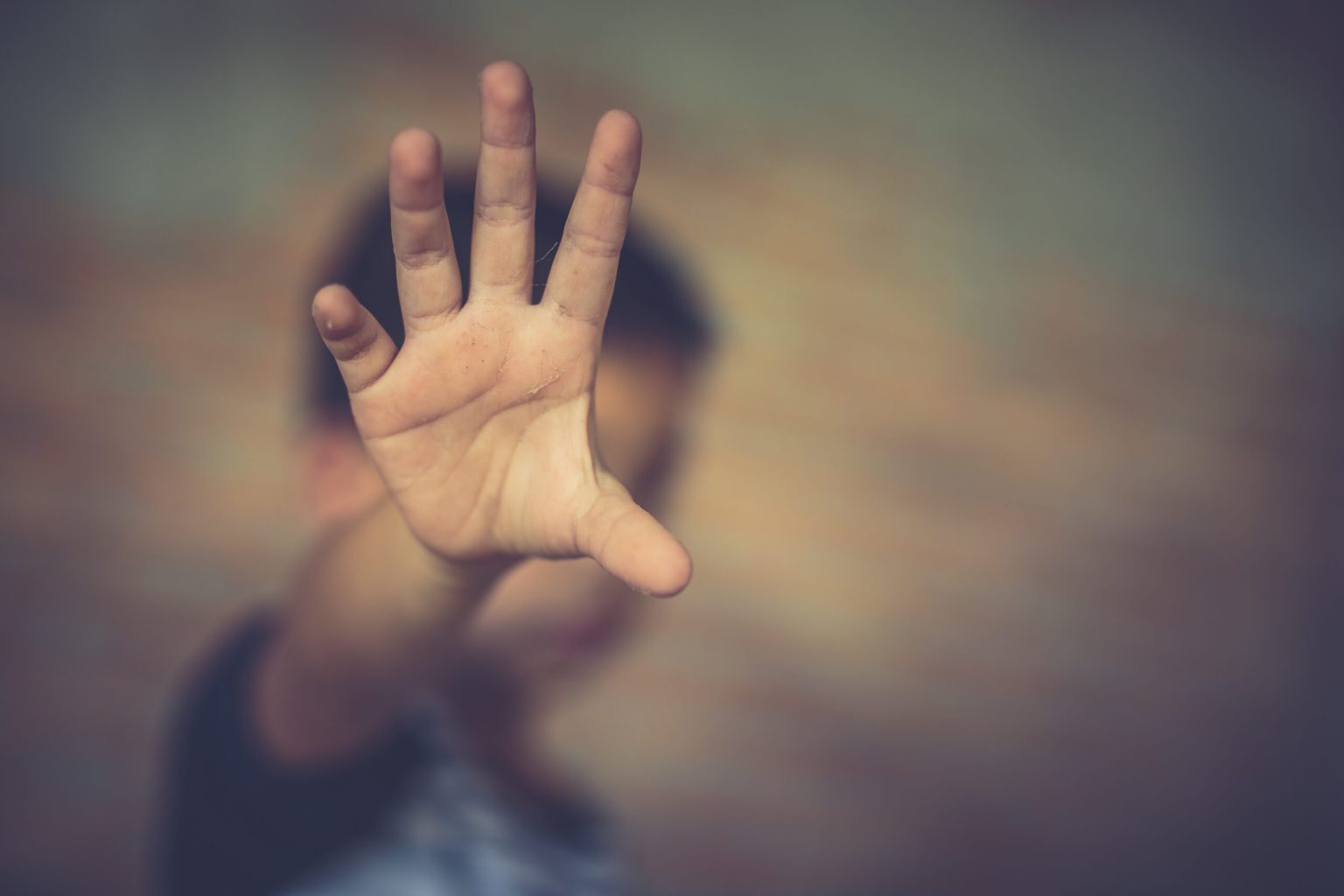 اختطاف تلميذ وسحب دمه ببوذنيب يحيي جرائم “الكنوز” ويستدعي تفعيل “الإنذار المبكر”