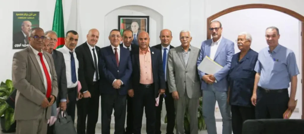 11 حزبا ينسقون لتنشيط حملة المترشح عبد المجيد تبون