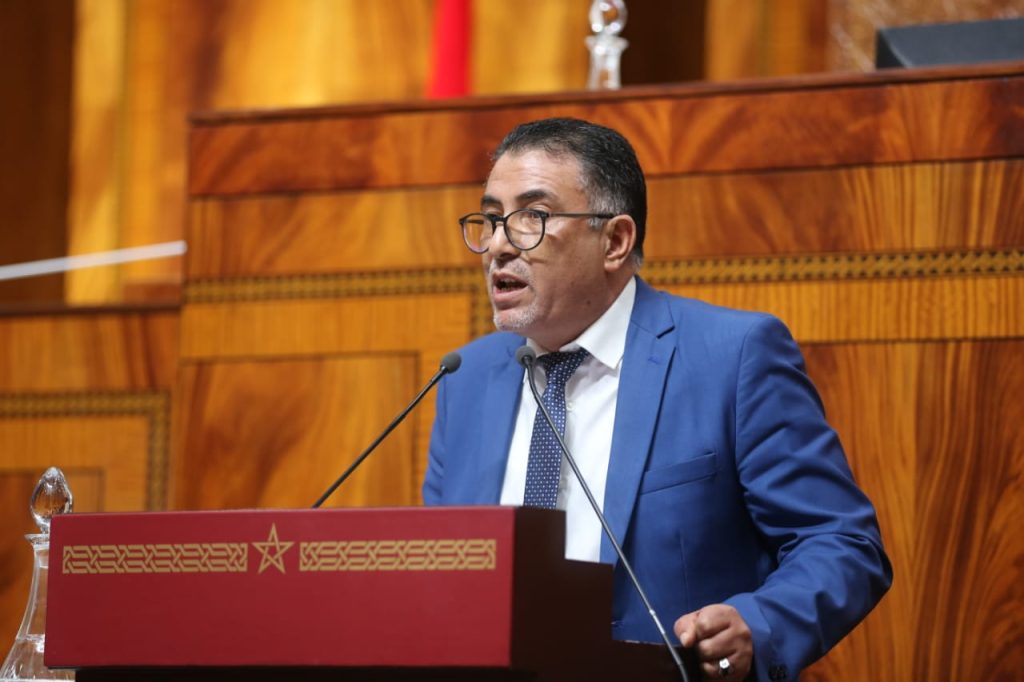 لماذا تراجعت الثقة والمصداقية في المنتخبين وفي المؤسسات المنتخبة: زاوية أخرى للنظ