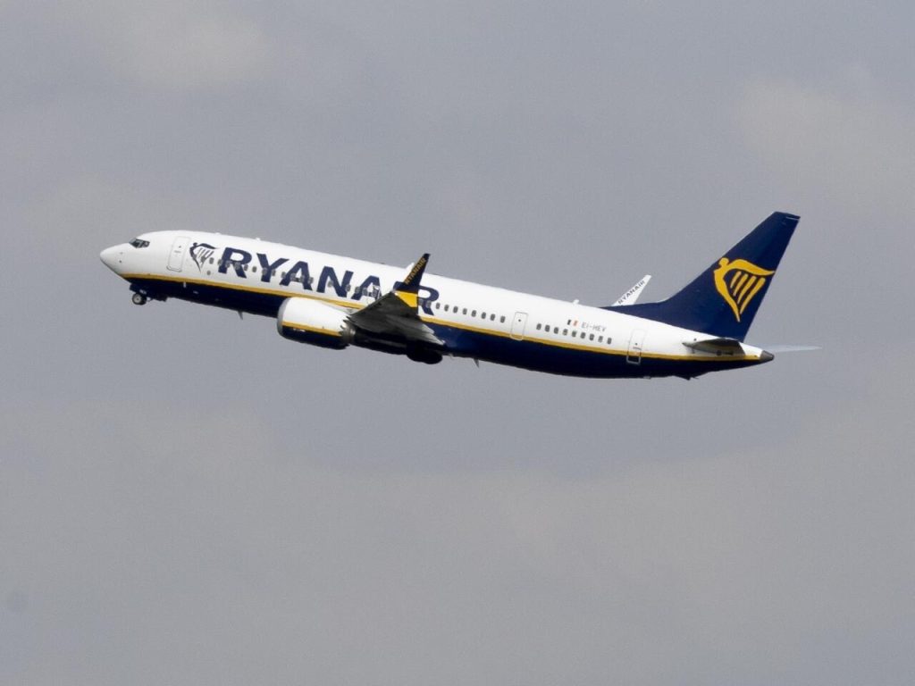 عطل تقني يربك رحلة “ريان إير” من الرباط إلى باريس ويترك عشرات المسافرين عالقين