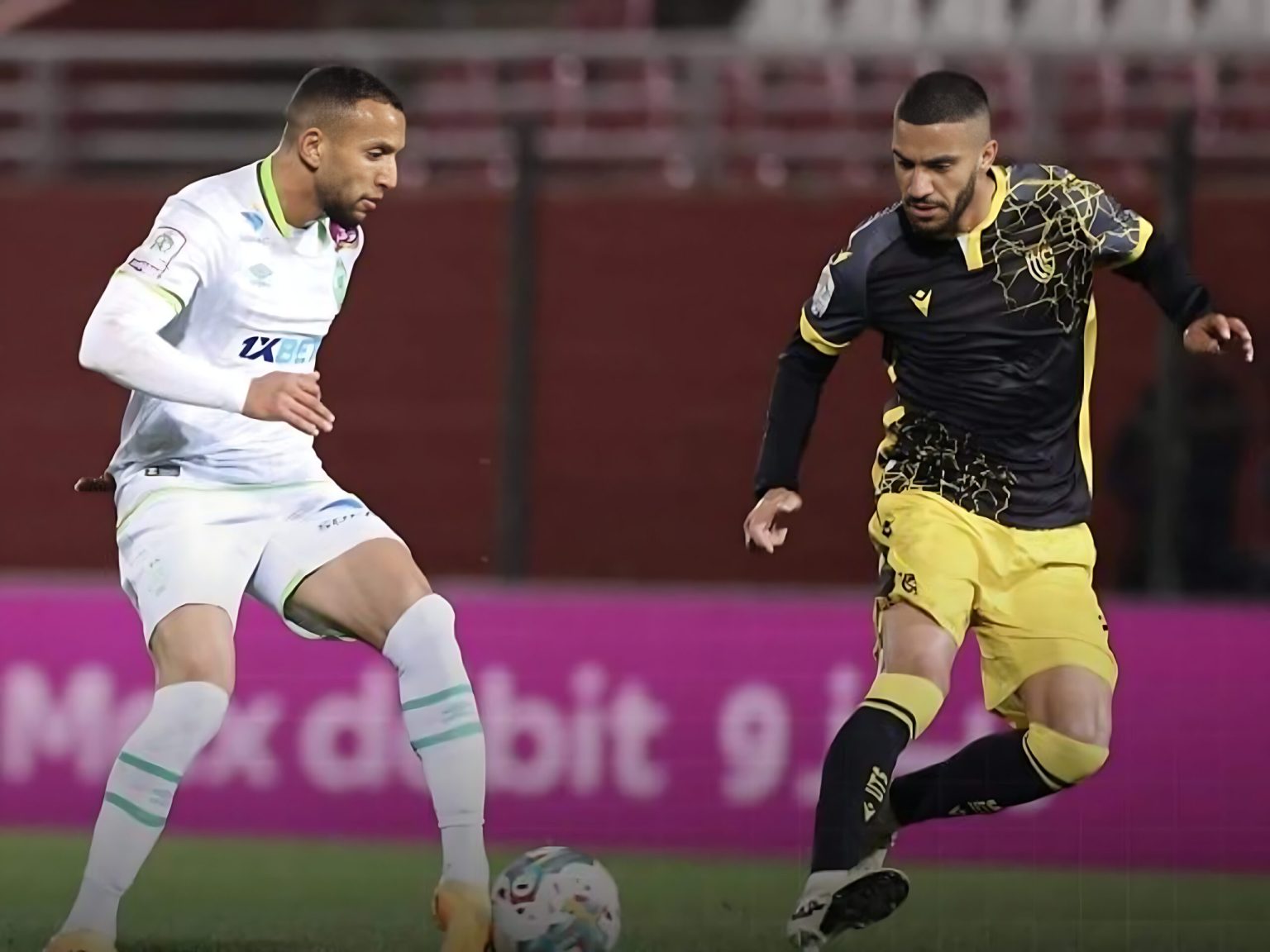 الرجاء واتحاد تواركة يستهلان رحلة بحثهما عن اللقب الأفريقي