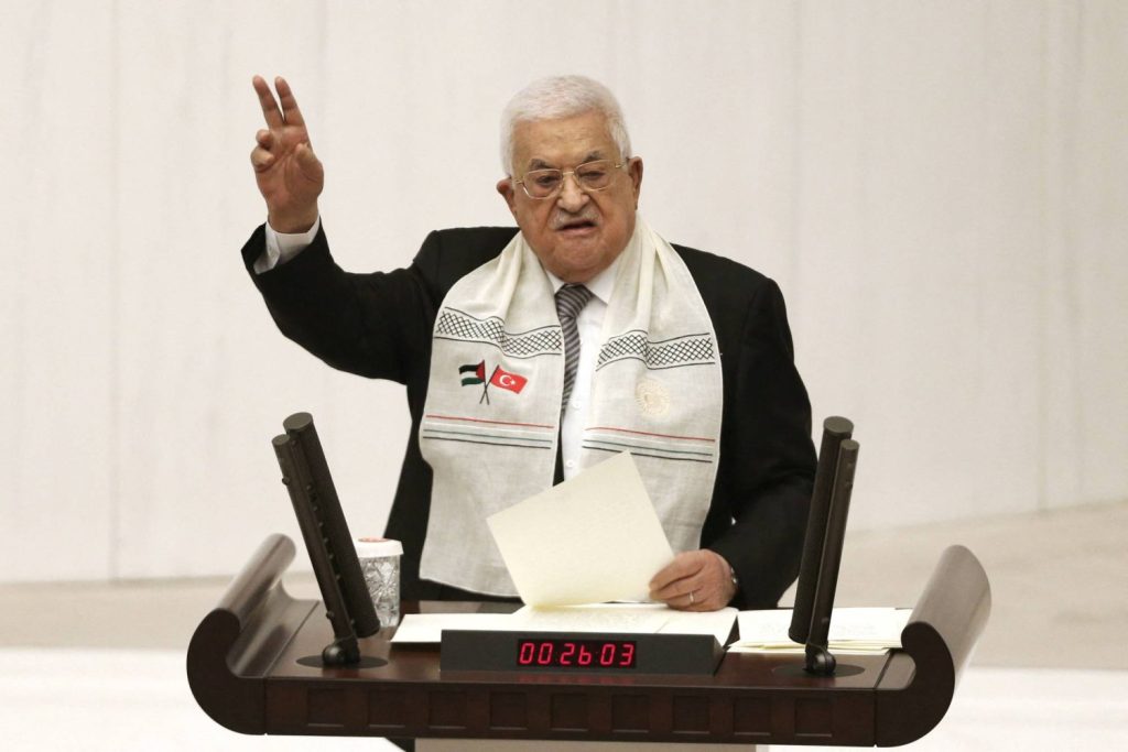 اتصالات إقليمية ودولية لتأمين زيارة الرئيس الفلسطيني إلى غزة “لوقف الحرب”