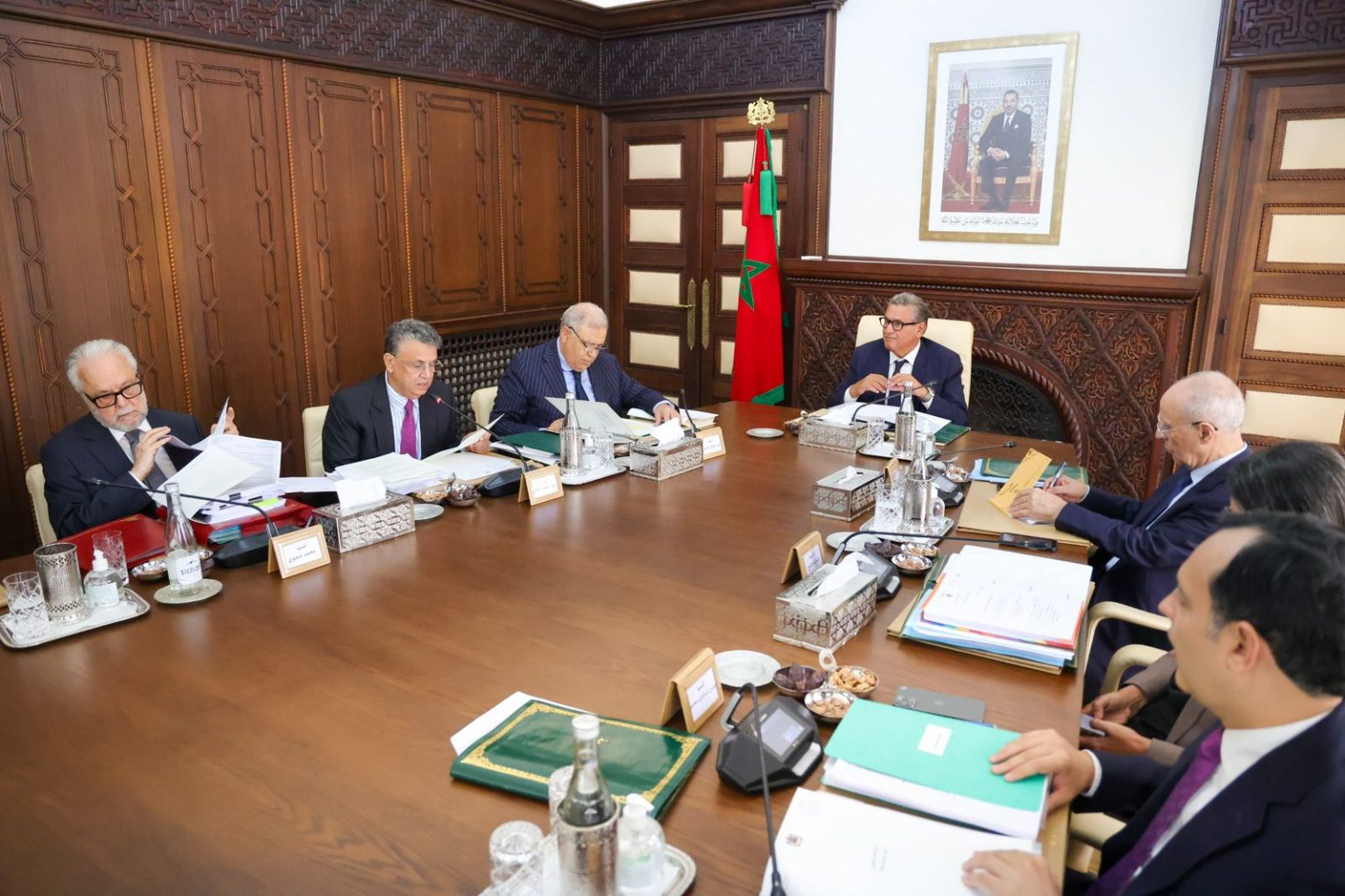 الحكومة تصادق على توسيع المنطقة الحرة لبطوية وتقر تعديلات جوهرية على المسطرة الجنائية