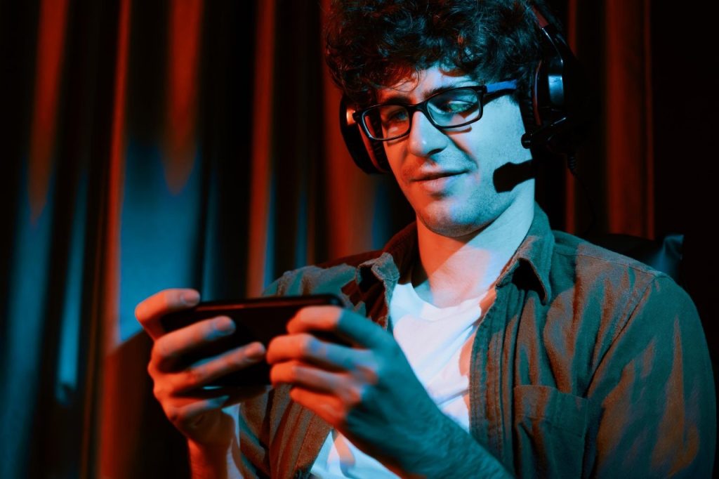 الألعاب الإلكترونية في الإمارات… صناعة واعدة تستشرف العالمية