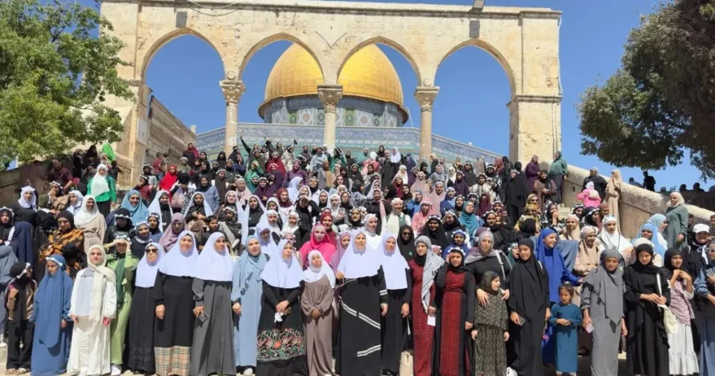 تكريم 600 محجبة في رحاب المسجد الأقصى