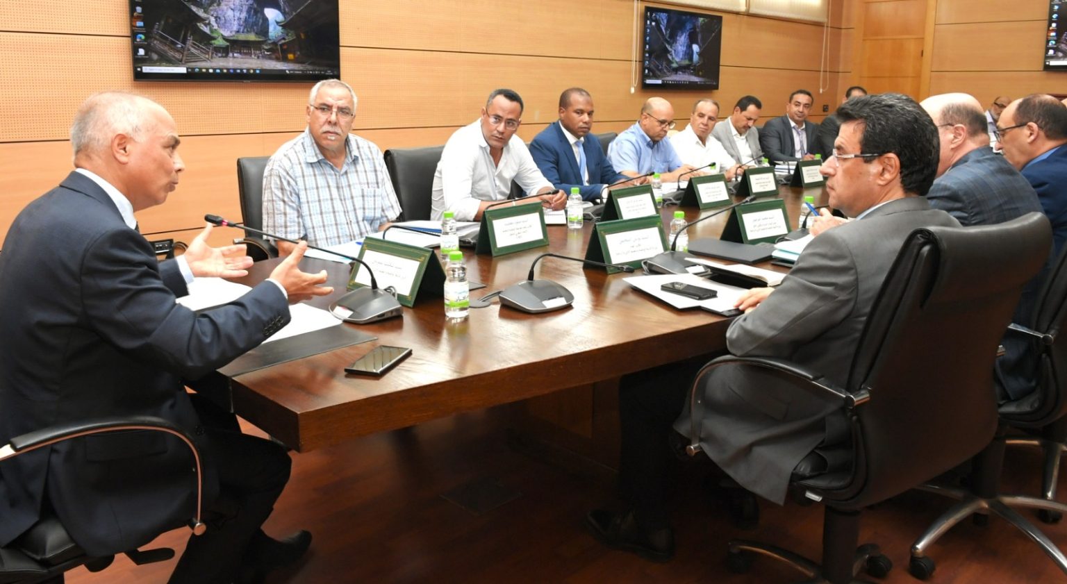 إضراب في قطاع التعليم يدفع وزارة بنموسى لتعجيل اجتماعها بالنقابات