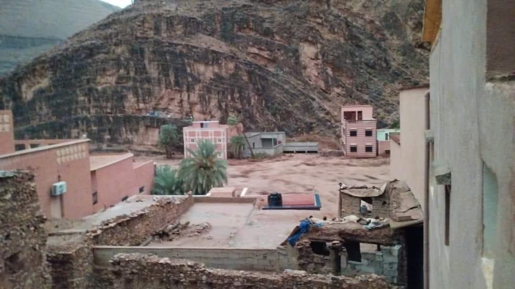 فيضانات الجنوب الشرقي.. تعبئة 200 شخص و96 آلية لإعادة فتح الطرق