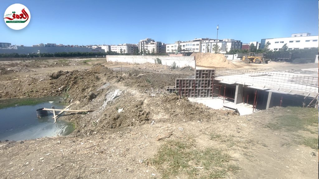 احتجاجات بطنجة بعد الترخيص لمشروع بناء فوق مجرى وادي (فيديو وصور)