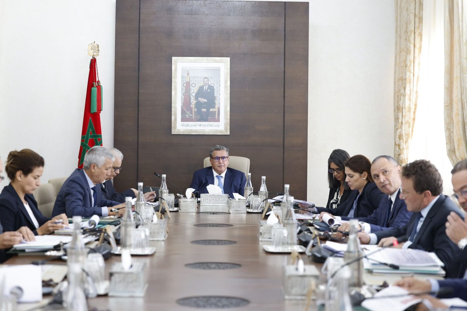 الحكومة تشرع في تنزيل الإصلاح الشامل للمؤسسات العمومية وفق الرؤية الملكية