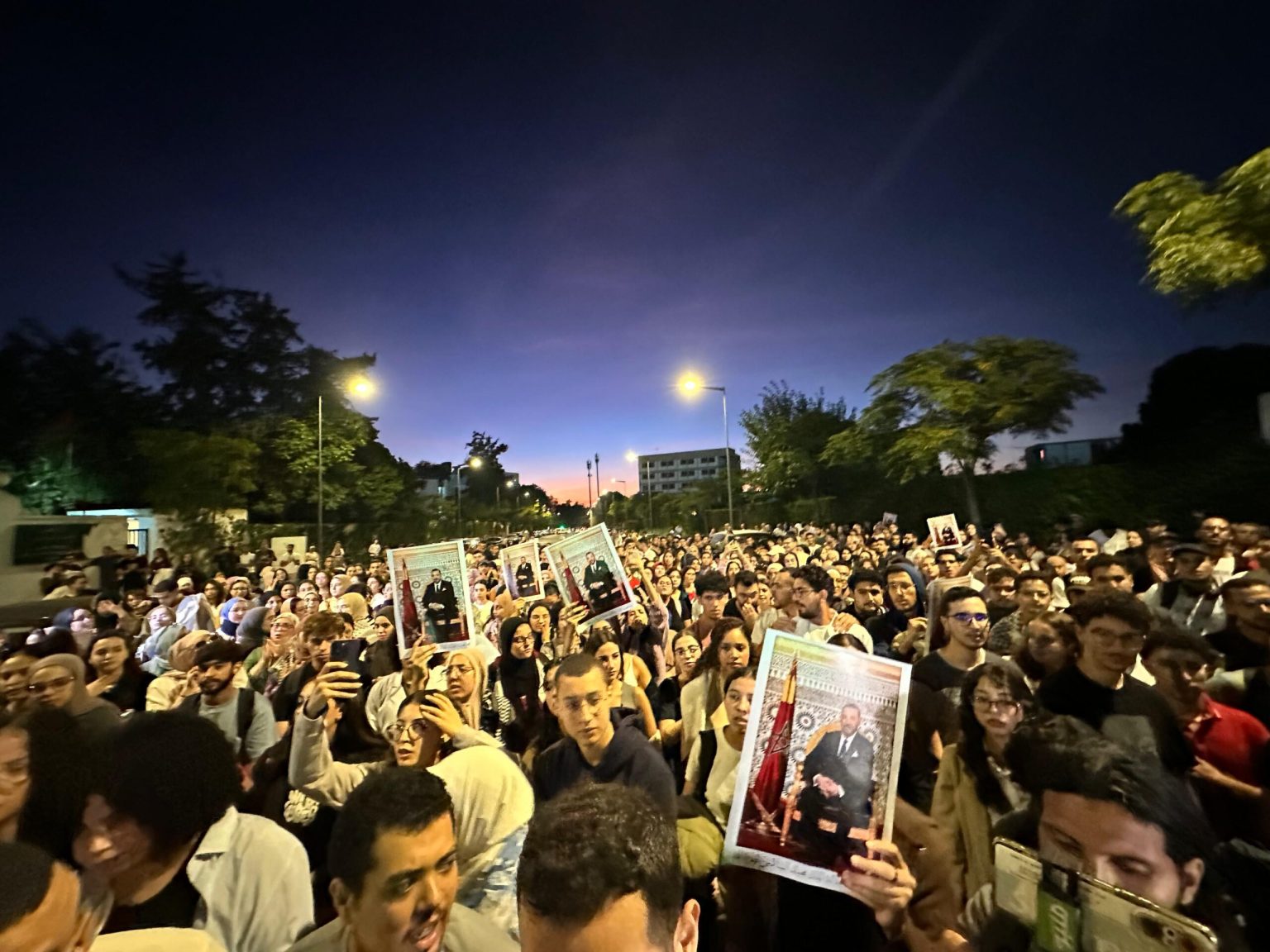 المطالب المشروعة لطلبة الطب والوساطة السلبية للأغلبية الحكومية