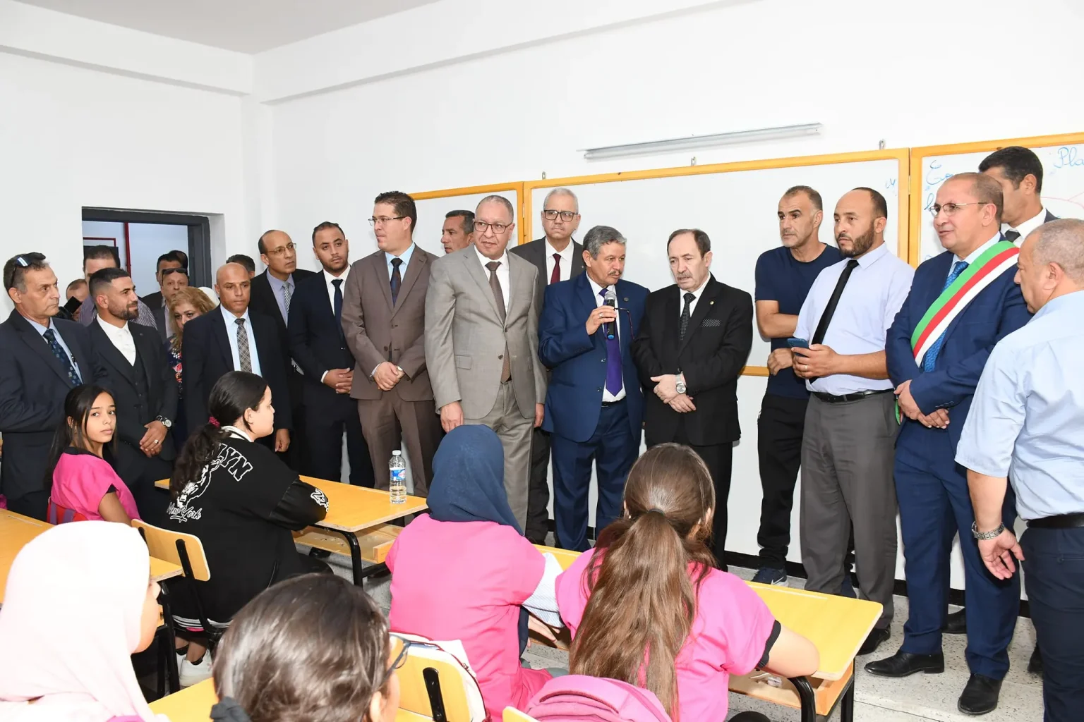 بلعابد: مسابقة توظيف خارجية قريبا