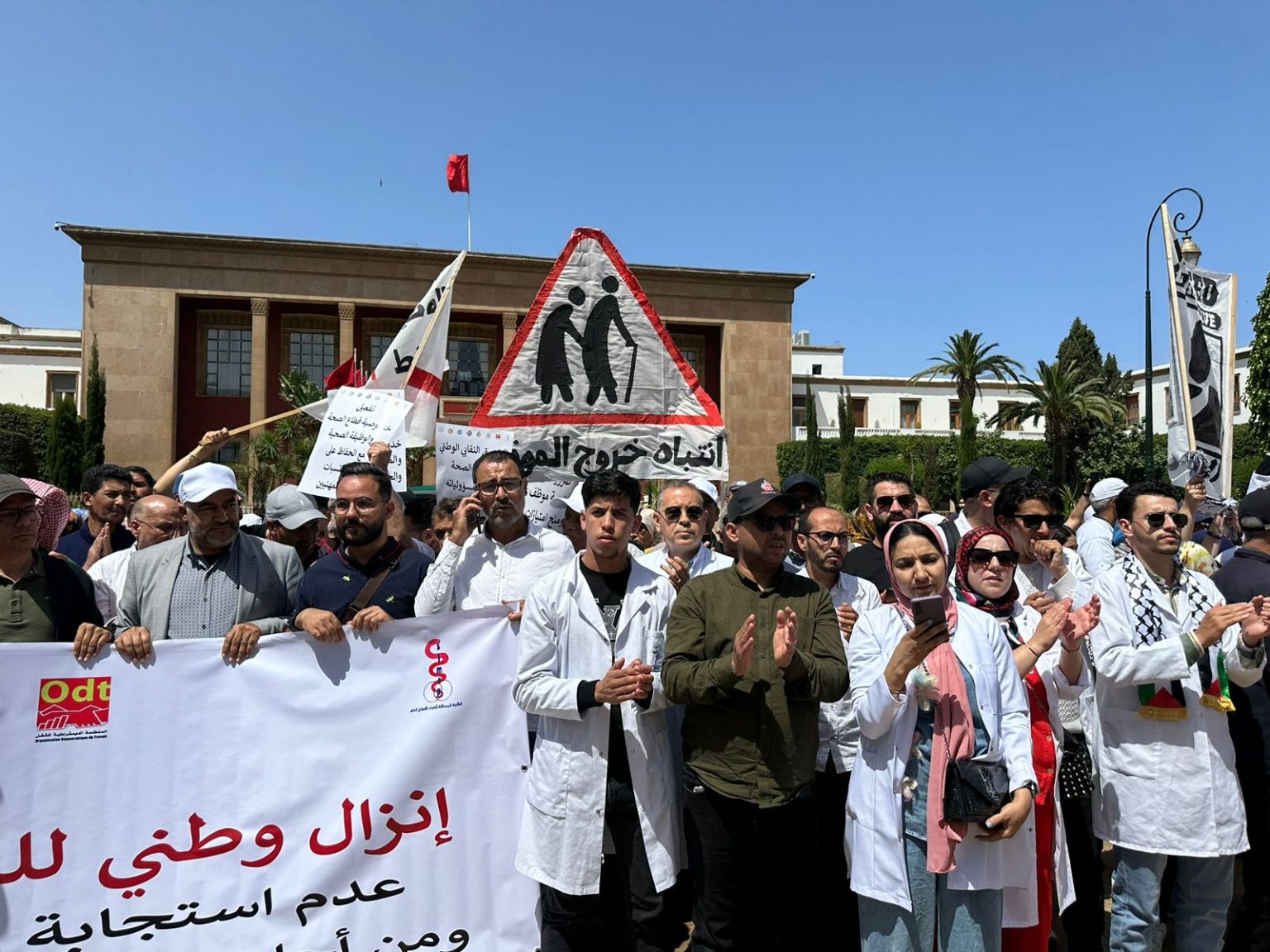 تنسيق نقابي يدعو وزير الصحة الجديد إلى تنفيذ جميع بنود الاتفاق الموقع مع الحكومة