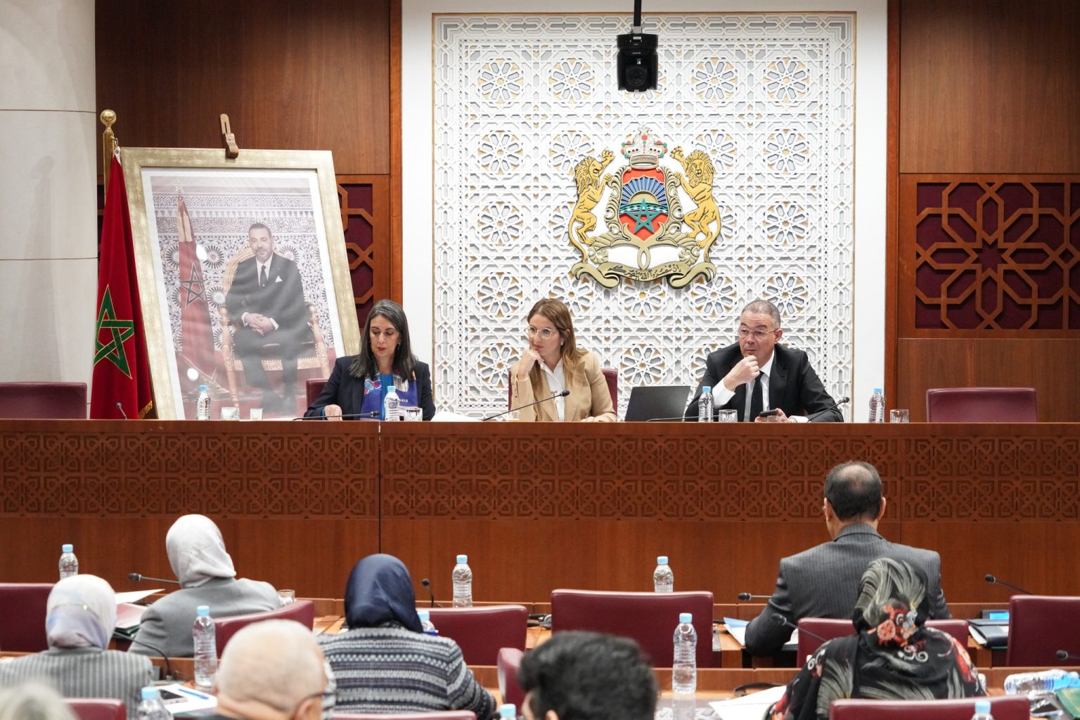 “تهميش” الجالية يجلب انتقادات ضد الحكومة.. ومطالب برلمانية بـ”رد جميل التحويلات”