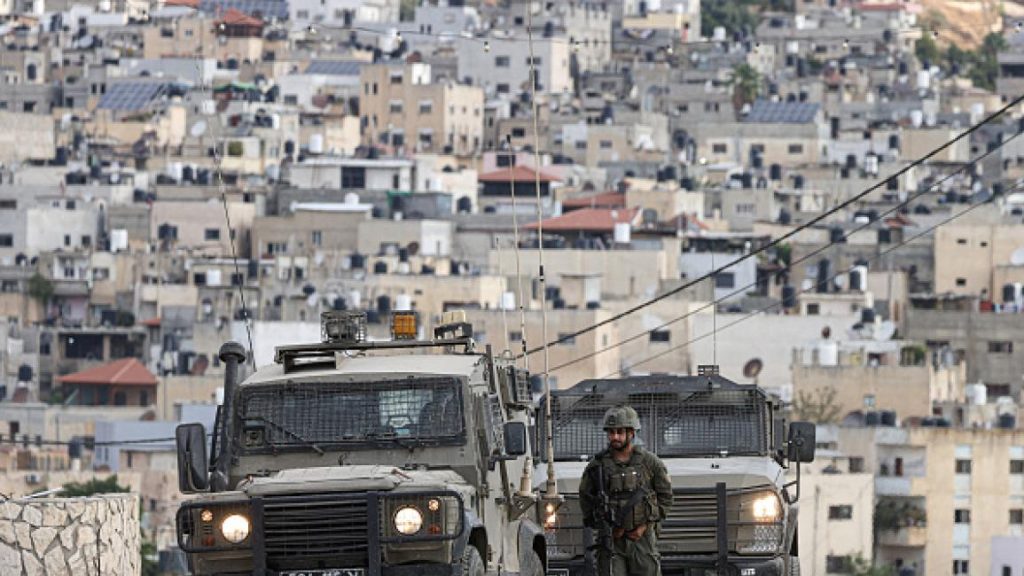 جيش الاحتلال يدفع بمزيد من قواته إلى الضفة الغربية