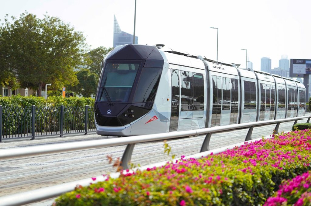 في الذكرى الـ10 على انطلاقه.. ترام دبي ينقل 60 مليون راكب ويقطع 6 ملايين كيلومتر