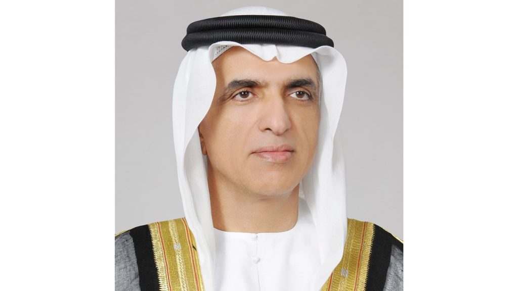 حاكم رأس الخيمة يلتقي الطلبة الإماراتيين وأعضاء البعثة الدبلوماسية في القنصلية العامة للدولة في قوانغتشو