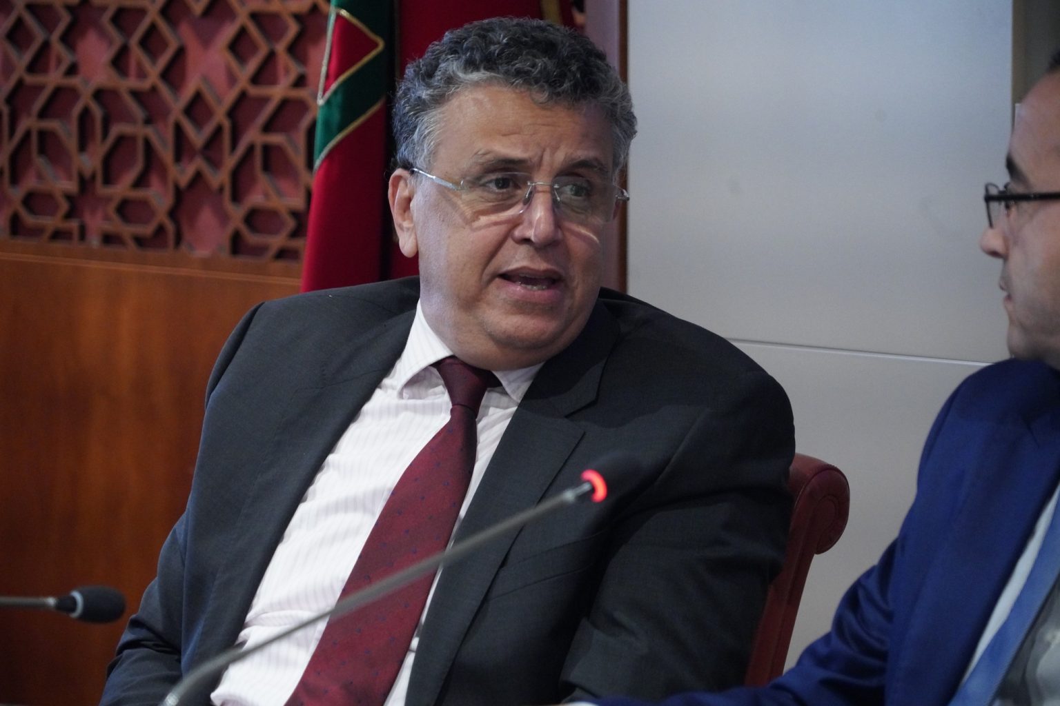 ثقة الملك إشارة جميلة لشخصي.. والمحامون يريدون أن أنبطح على بطني