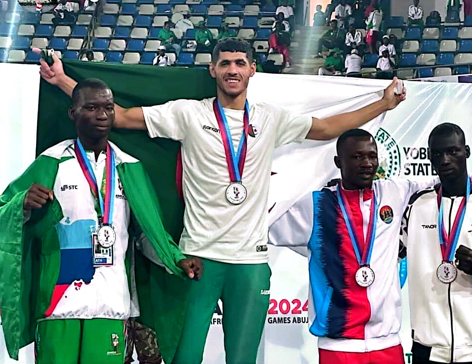 الملاكم يوغرطة آيت بقة يُتوج بذهبية الألعاب الإفريقية العسكرية