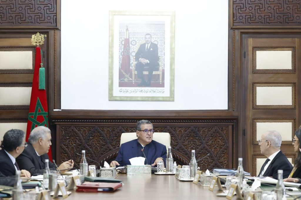 الحكومة تلتزم باحترام الآجال في صياغة مدونة الأسرة وتشيد بمضامين قانون الإضراب