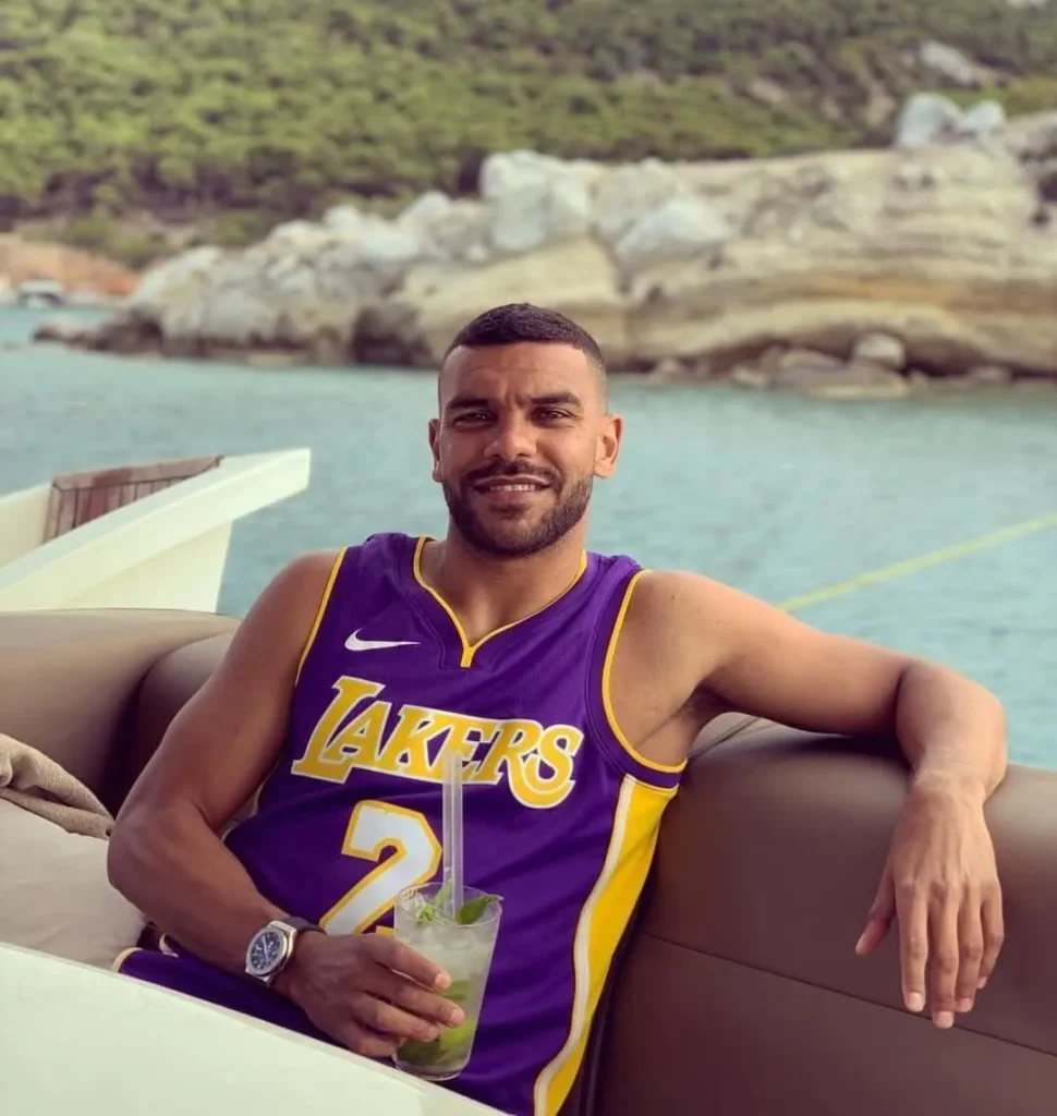 هل سيلعب سوداني لشبيبة القبائل؟