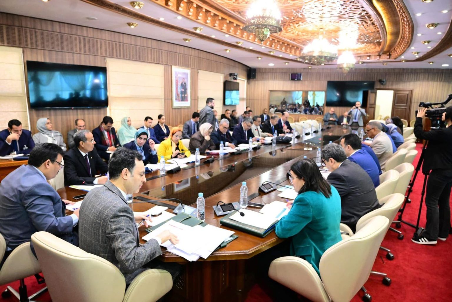 “الباطرونا” تشكو “الابتزاز” بالإضراب .. والسكوري يحذر من إضعاف النقابات