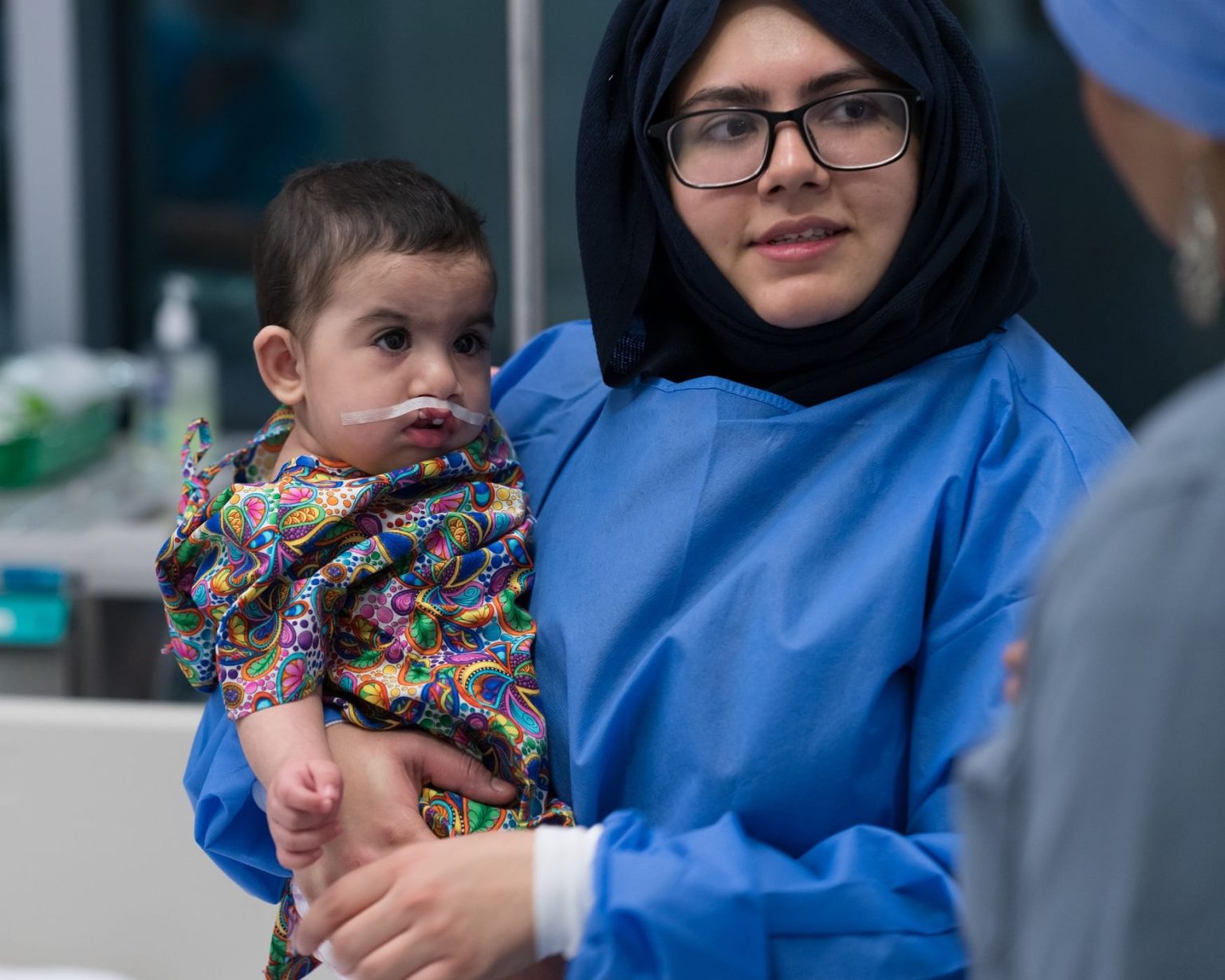 “هيلث بوينت” يجري 19 جراحة مجانية لمصابين بحالات الشفة الأرنبية