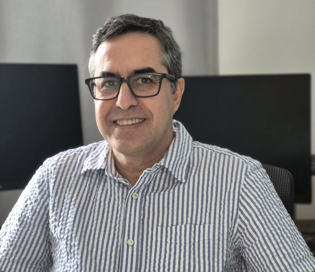 كأس العالم 2030 أم دعم قطاعي الصحة والتعليم؟