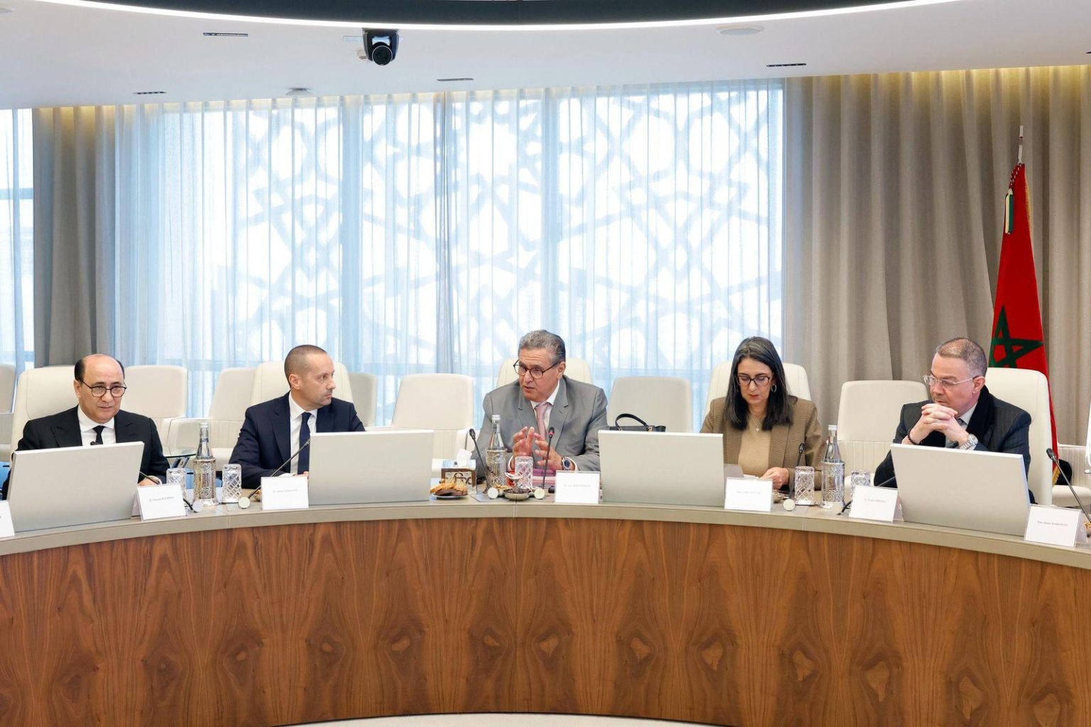 الحكومة تعلن تأهيل 934 مركزا صحيا.. وأخنوش يدعو لتسريع وتيرة الانجاز