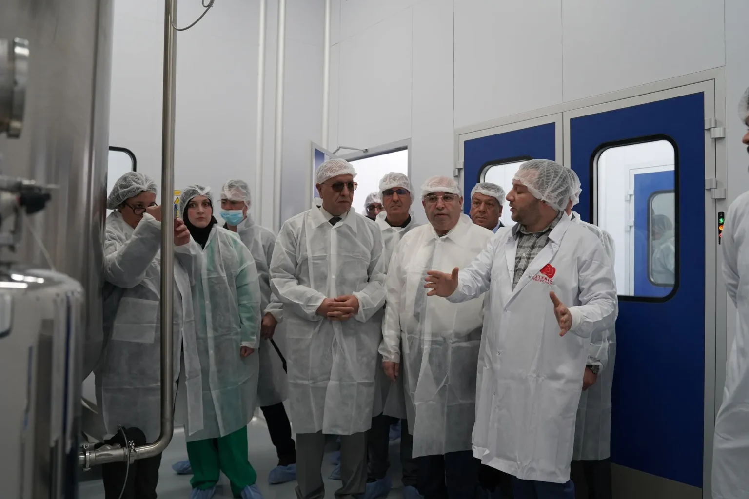 الجزائر تحقق نسبة 76 بالمائة من الإنتاج والصناعة الصيدلانية