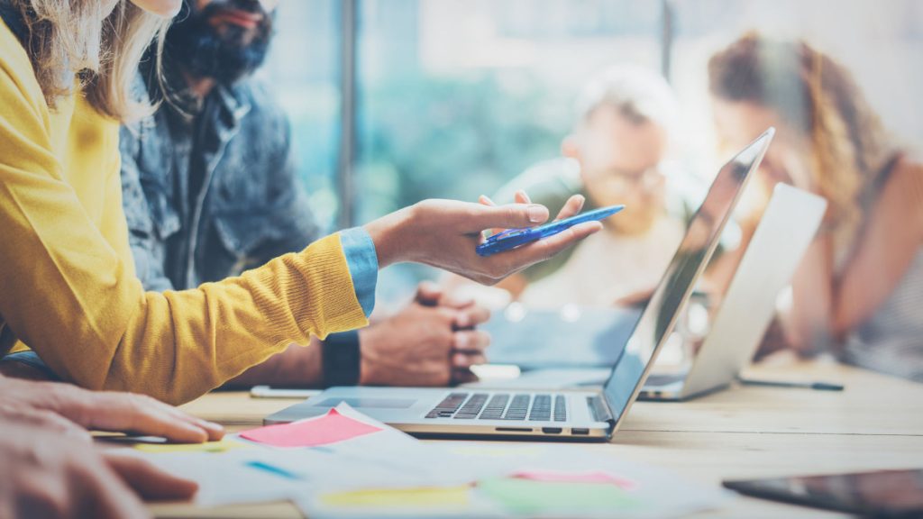 المجلس الاقتصادي يدق ناقوس الخطر.. أكثر من 15 ألف مقاولة صغيرة جدا “تعثرت” في عام واحد