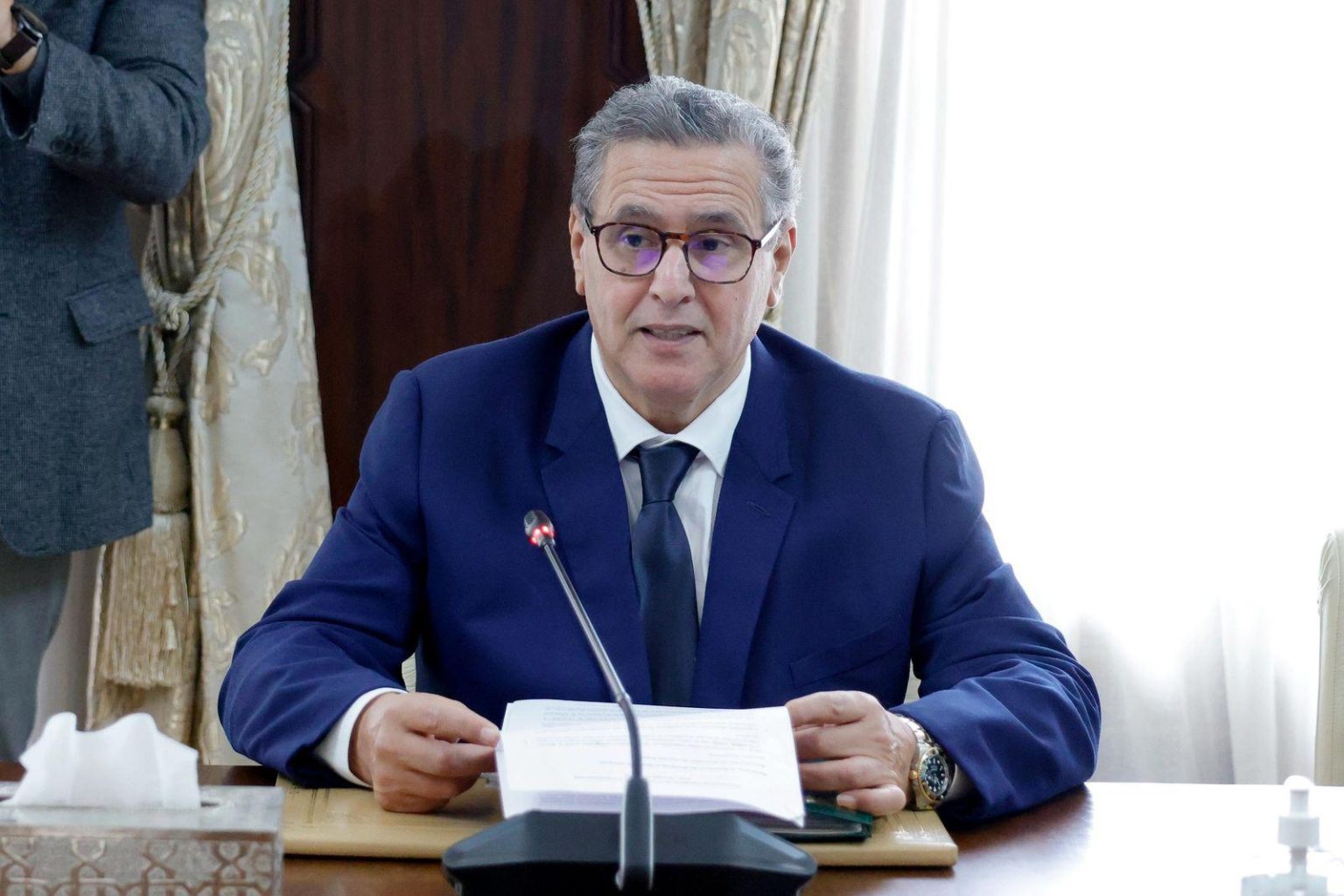 أرقام حكومية وردية في اقتصاد رمادي.. هل نحن أمام وعود قابلة للتحقيق أم مجرد تفاؤل مفرط؟