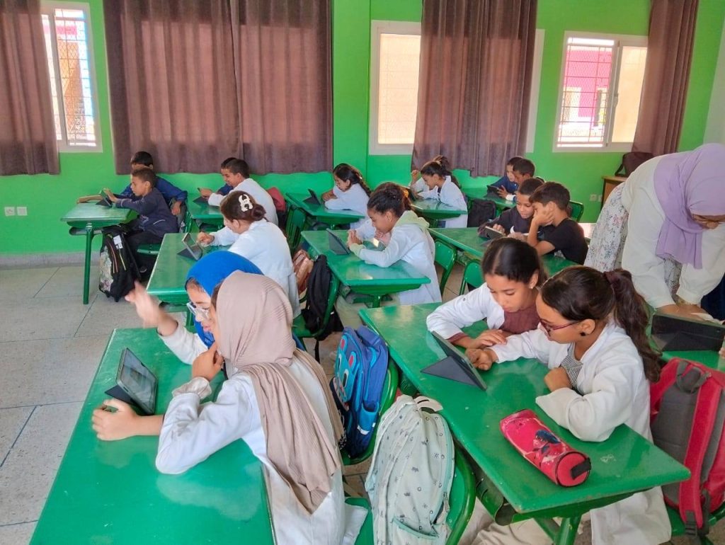 العيون تتجاوز المعدلات الوطنية في التعليم وتسجل 90% في الالتحاق بالأولي