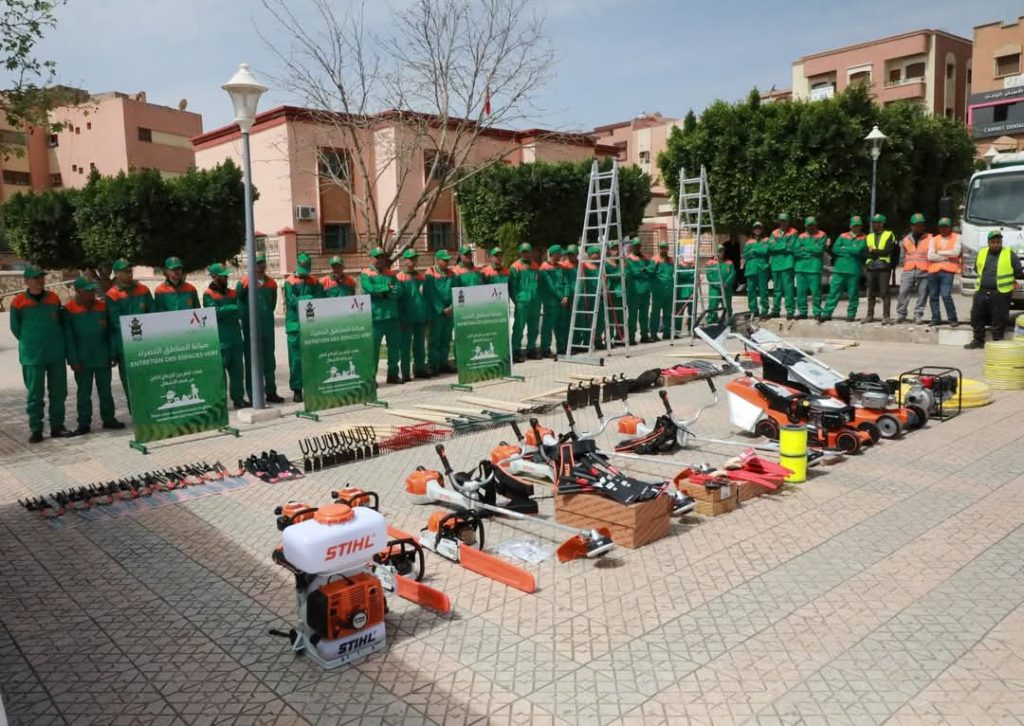مشروع الصيانة الدورية للمساحات الخضراء يرى النور بجماعة خنيفرة